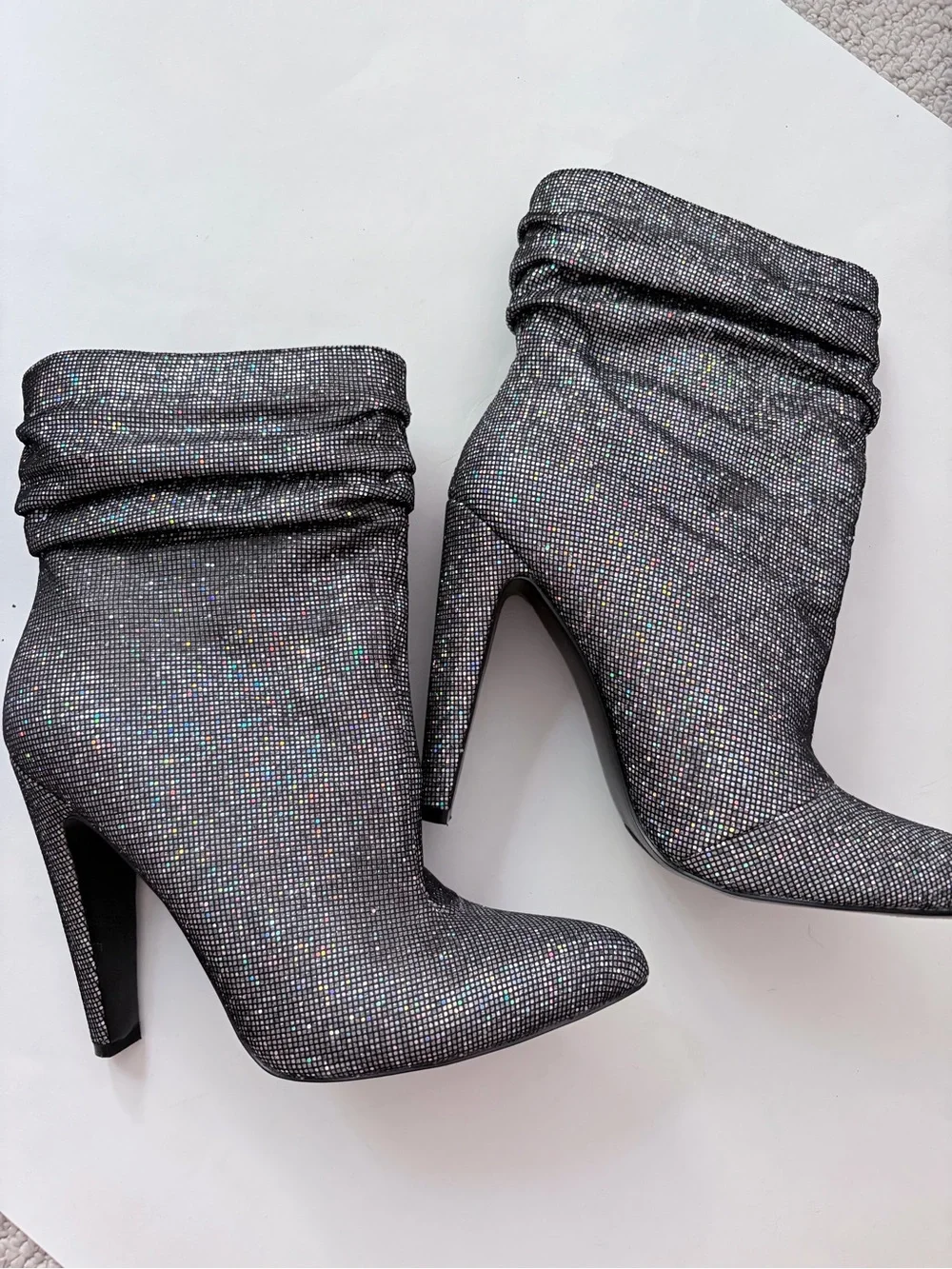 Steve Madden Calysta Silver Holographic Slouch Ankle Boots Size 7